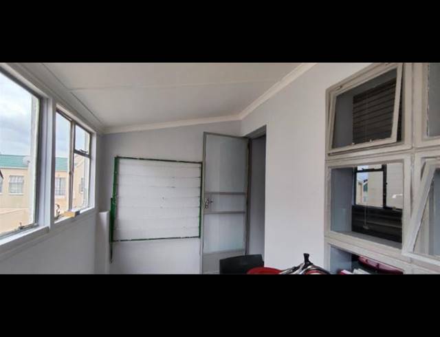 2 BEDROOM APARTMENT FOR SALE IN ALBERTON CENTRAL